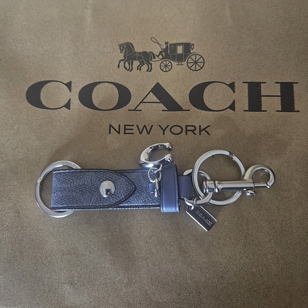 NWOT Coach Trigger Snap Bag Charm With Signature blue Print CBM47